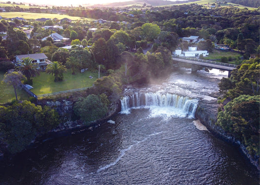 Haruru Falls Houses - PCK Photography