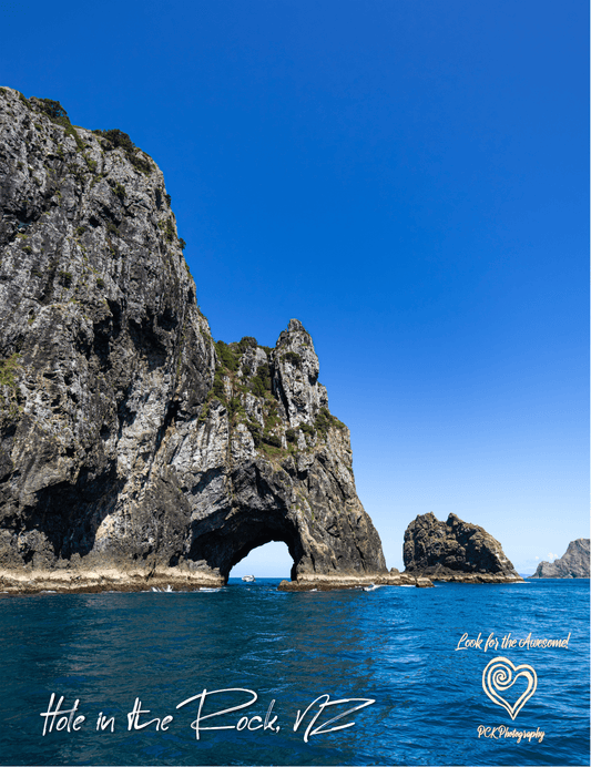 Hole in the Rock Portrait - Magnetic Postcard - PCK Photography